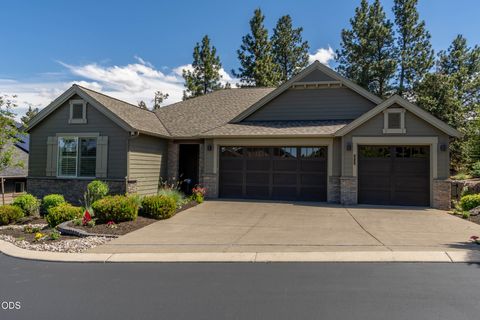 Photo of 2533 NW Pine Terrace Drive, Bend, OR 97703 (MLS # 220223522)