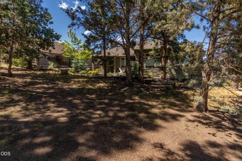 Tiny photo for 2533 NW Pine Terrace Drive, Bend, OR 97703 (MLS # 220223522)