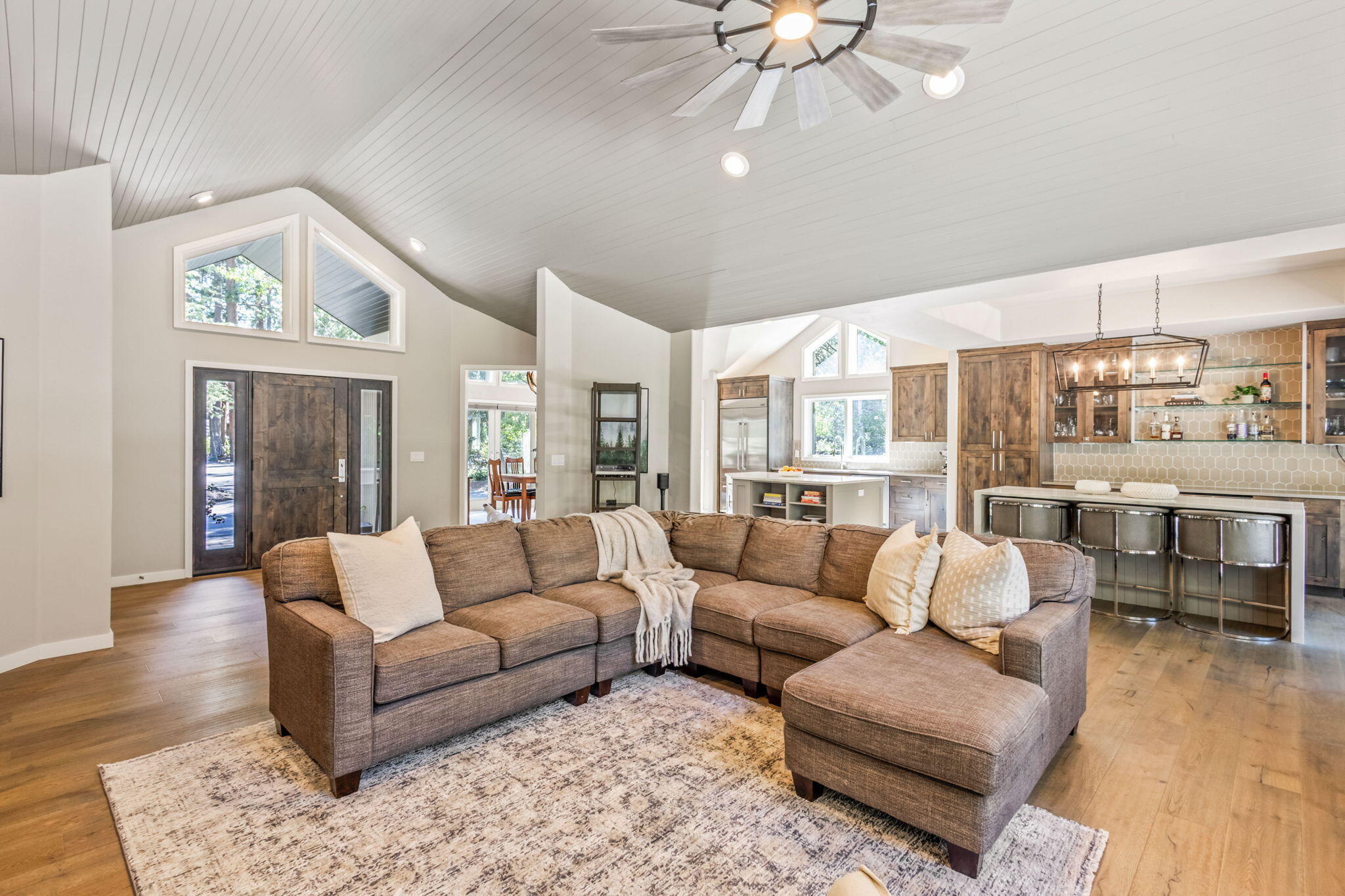 Broken Top - Residential