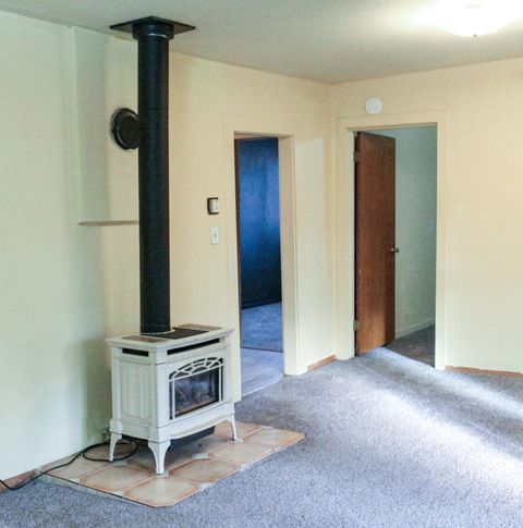 Tiny photo for 1975 Spring Street, Medford, OR 97504 (MLS # 220212544)