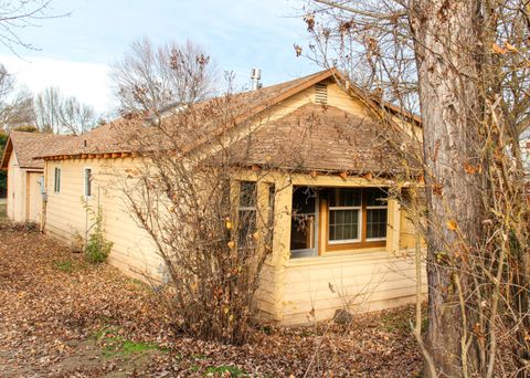 Tiny photo for 1975 Spring Street, Medford, OR 97504 (MLS # 220212544)