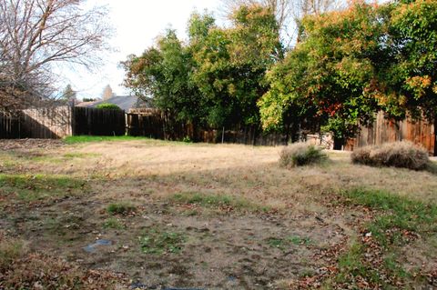 Tiny photo for 1975 Spring Street, Medford, OR 97504 (MLS # 220212544)