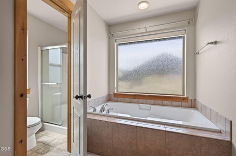 Tiny photo for 2108 NW Sterling Avenue, Redmond, OR 97756 (MLS # 220225716)