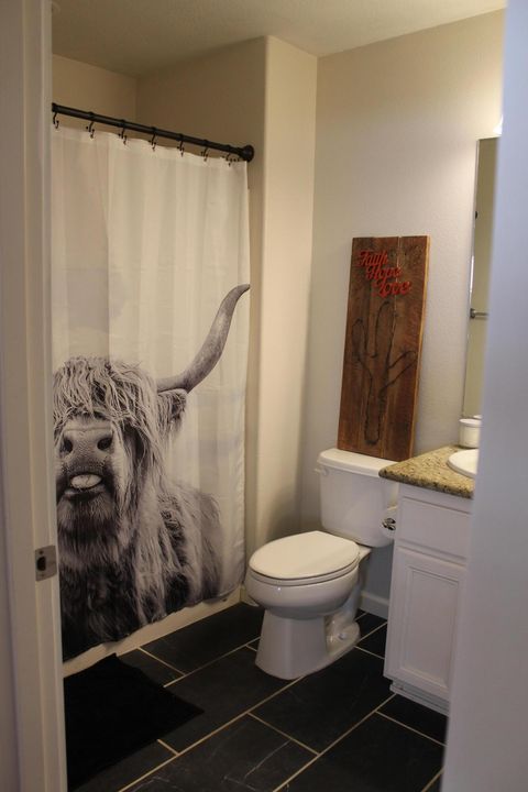 Tiny photo for 2422 Granite Court, White City, OR 97503 (MLS # 220214057)