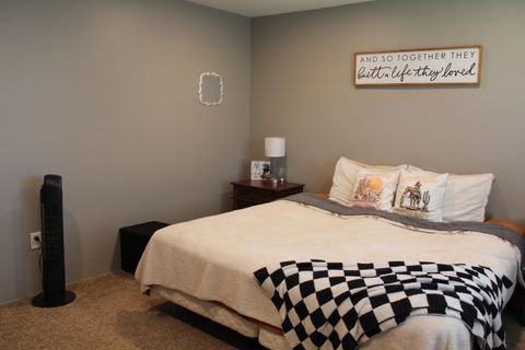 Tiny photo for 2422 Granite Court, White City, OR 97503 (MLS # 220214057)