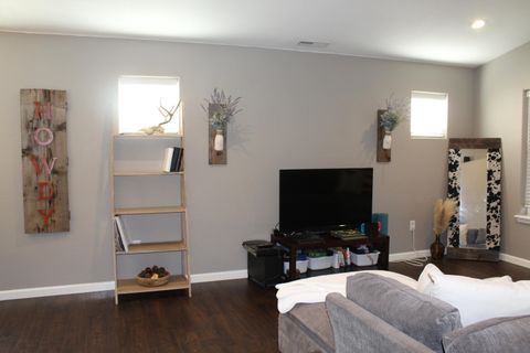 Tiny photo for 2422 Granite Court, White City, OR 97503 (MLS # 220214057)