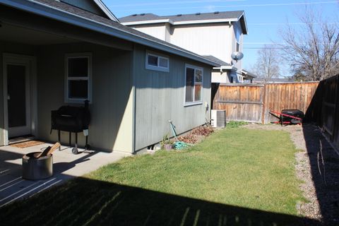 Tiny photo for 2422 Granite Court, White City, OR 97503 (MLS # 220214057)