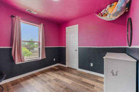 Tiny photo for 2228 NW 22nd Street, Redmond, OR 97756 (MLS # 220220054)