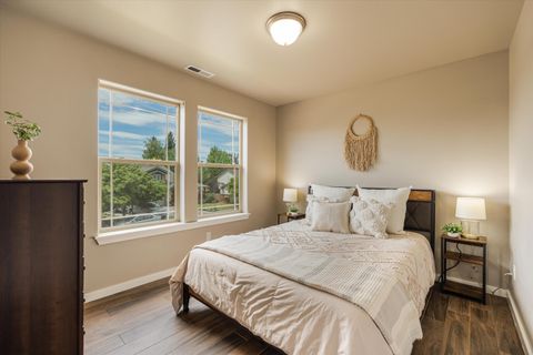 Tiny photo for 2228 NW 22nd Street, Redmond, OR 97756 (MLS # 220220054)