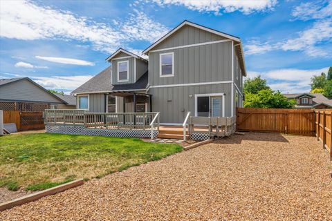 Tiny photo for 2228 NW 22nd Street, Redmond, OR 97756 (MLS # 220220054)
