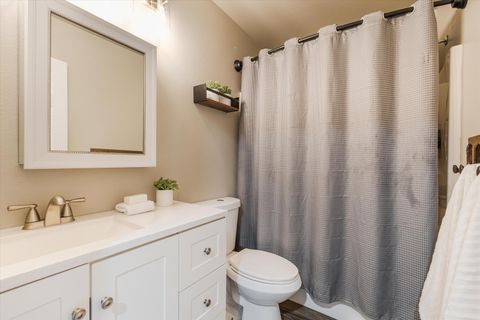 Tiny photo for 2228 NW 22nd Street, Redmond, OR 97756 (MLS # 220220054)
