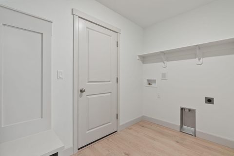 Tiny photo for 4056 SW Obsidian Place #133, Redmond, OR 97756 (MLS # 220210206)