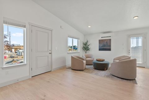 Tiny photo for 4056 SW Obsidian Place #133, Redmond, OR 97756 (MLS # 220210206)