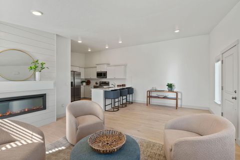 Tiny photo for 4056 SW Obsidian Place #133, Redmond, OR 97756 (MLS # 220210206)
