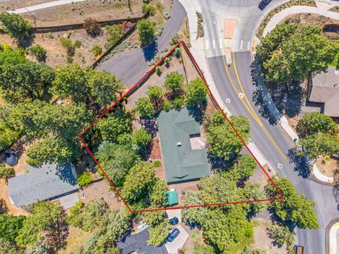 Tiny photo for 61176 Larkwood Drive, Bend, OR 97702 (MLS # 220212906)