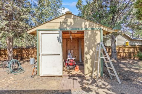 Tiny photo for 61176 Larkwood Drive, Bend, OR 97702 (MLS # 220212906)