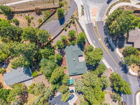 Tiny photo for 61176 Larkwood Drive, Bend, OR 97702 (MLS # 220212906)