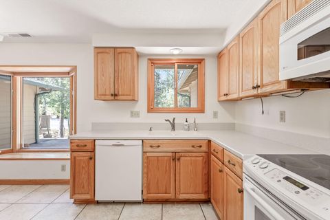 Tiny photo for 61176 Larkwood Drive, Bend, OR 97702 (MLS # 220212906)