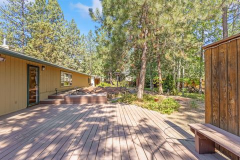 Tiny photo for 61176 Larkwood Drive, Bend, OR 97702 (MLS # 220212906)