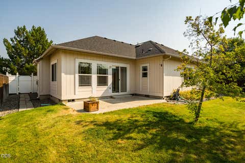 Tiny photo for 3916 SW Sam Snead Court, Redmond, OR 97756 (MLS # 220227357)