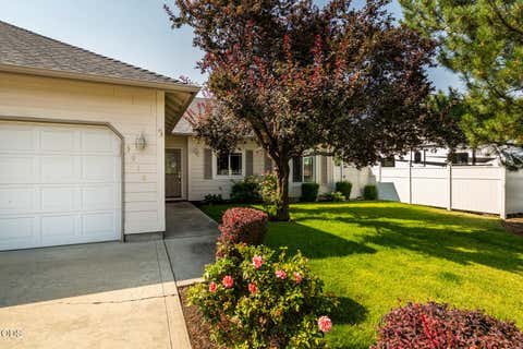 Tiny photo for 3916 SW Sam Snead Court, Redmond, OR 97756 (MLS # 220227357)