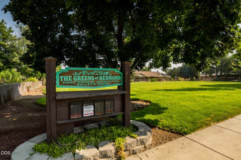 Tiny photo for 3916 SW Sam Snead Court, Redmond, OR 97756 (MLS # 220227357)