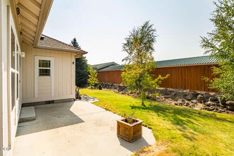 Tiny photo for 3916 SW Sam Snead Court, Redmond, OR 97756 (MLS # 220227357)