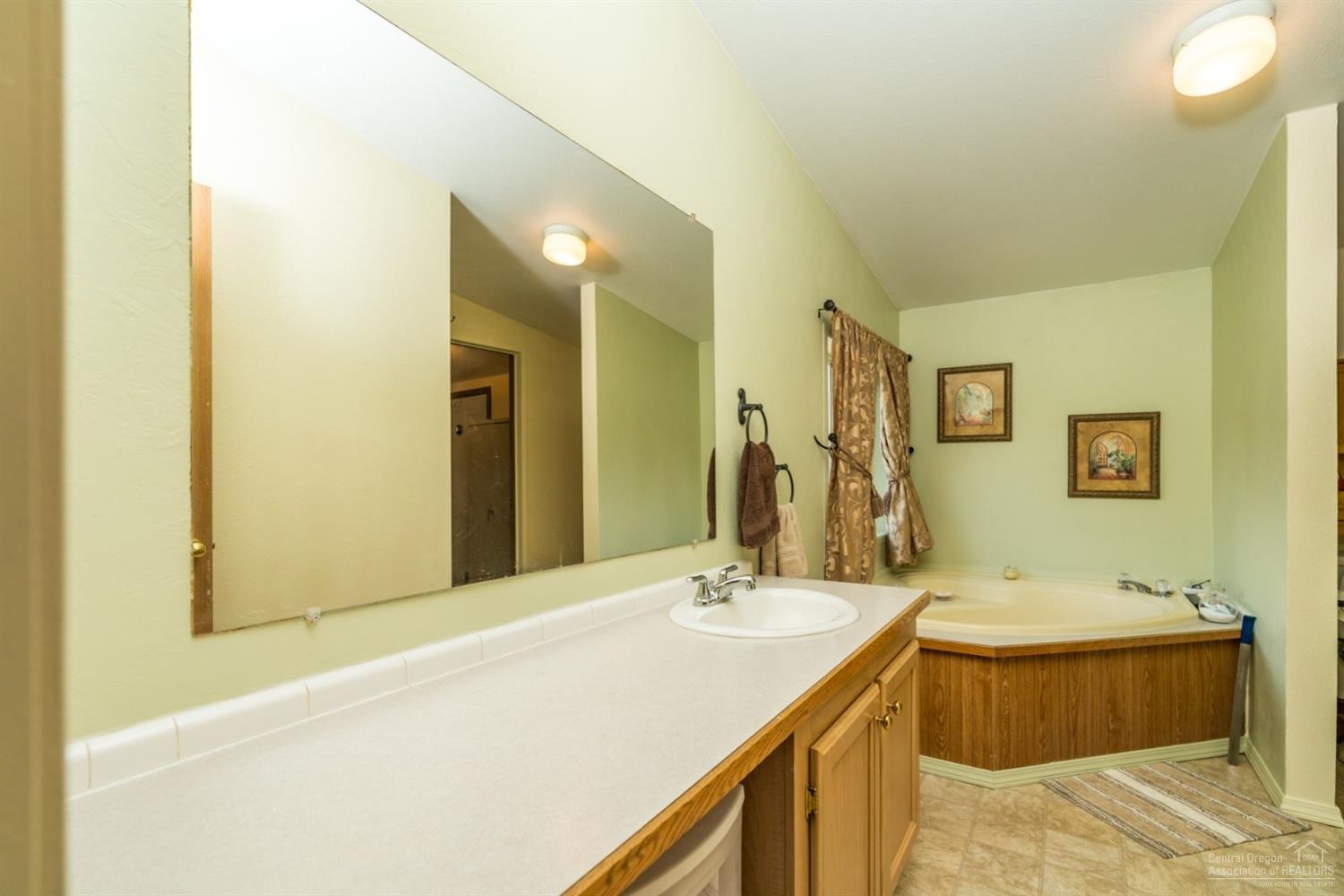 Bend Cascade View - Residential