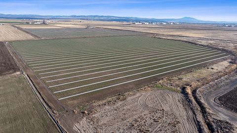 Tiny photo for 3066 NW Pacific Drive, Madras, OR 97741 (MLS # 220212528)