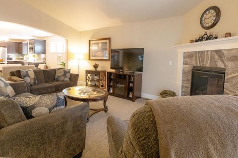 Tiny photo for 3163 NE Delmas Street, Bend, OR 97701 (MLS # 220215629)