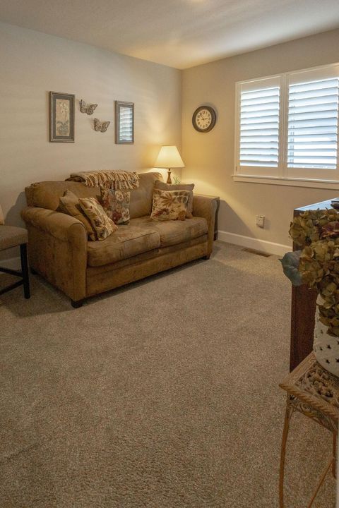 Tiny photo for 3163 NE Delmas Street, Bend, OR 97701 (MLS # 220215629)