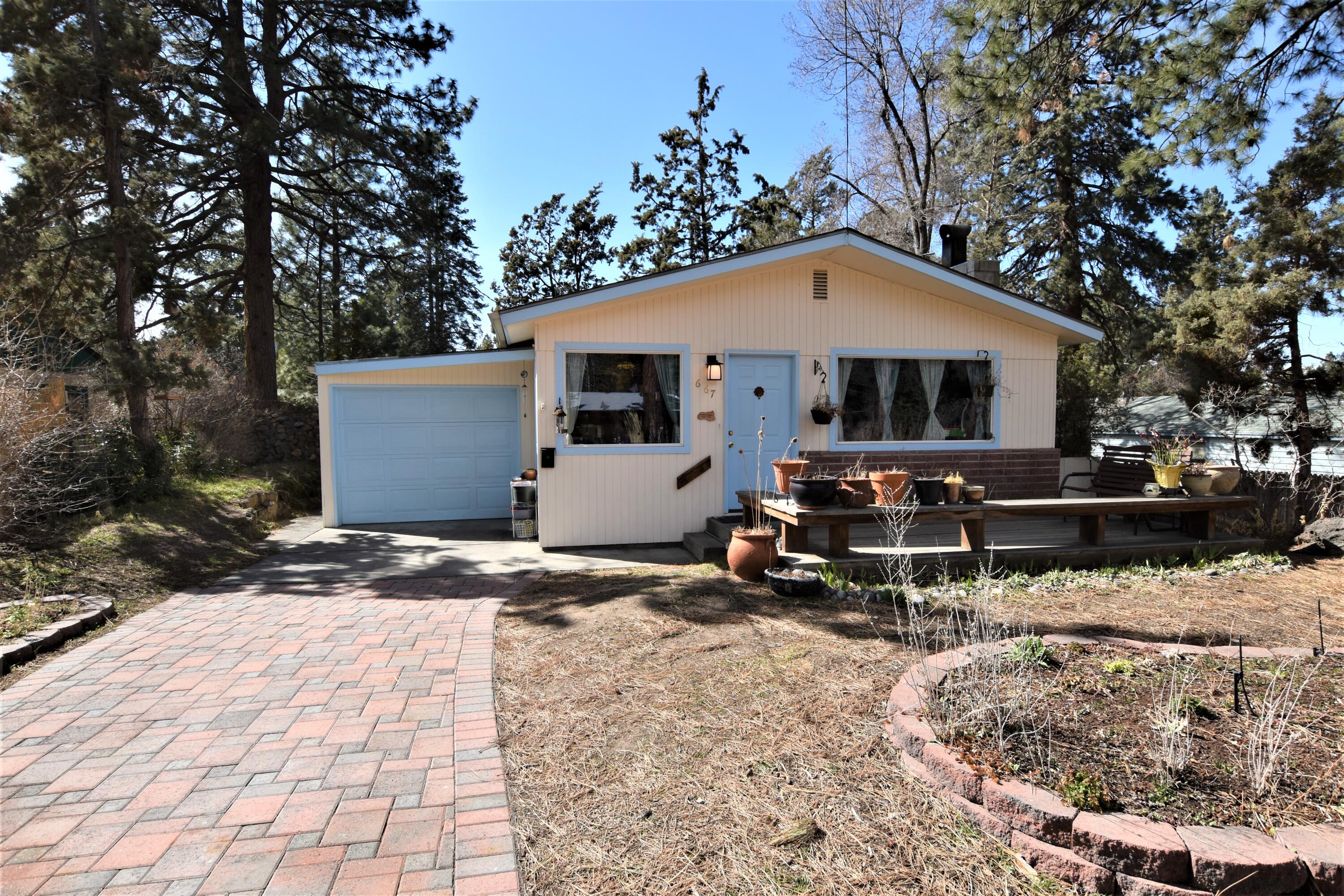 1st Addition Bend Pk - Residential