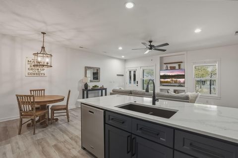 Tiny photo for 950 N Hindeman Street, Sisters, OR 97759 (MLS # 220219921)