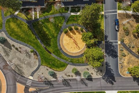 Tiny photo for 950 N Hindeman Street, Sisters, OR 97759 (MLS # 220219921)