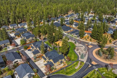 Tiny photo for 950 N Hindeman Street, Sisters, OR 97759 (MLS # 220219921)