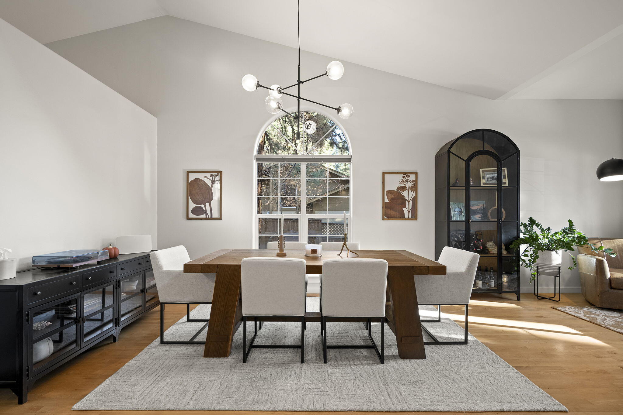 1872 NW Hill Point Drive