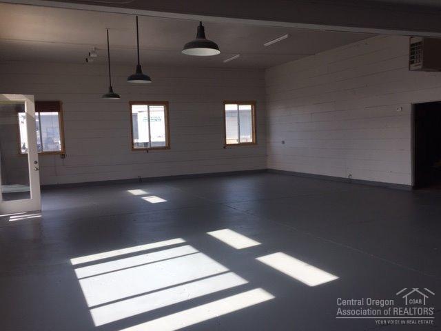 CLAR - Commercial Sale