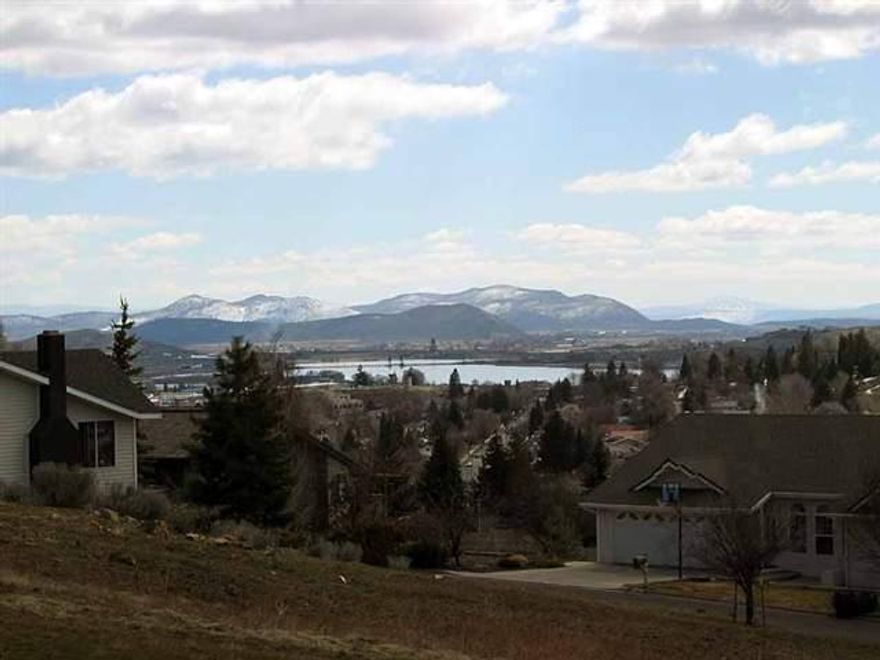 Great Water View Lot At A Great Price! Lot Size 75 X 119, With View Of Klamath Lake And Lake Ewauna. All Utilities At The Curb And Under Ground Close To Sky Lakes Hospital, Oit And Down Town. Owner Will Carry 50% Down. 7% Interest. Owner Is A Licensed Oregon Real Estate Broker.