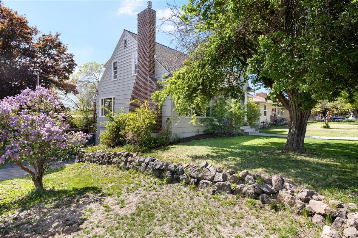 1600 N Eldorado Avenue