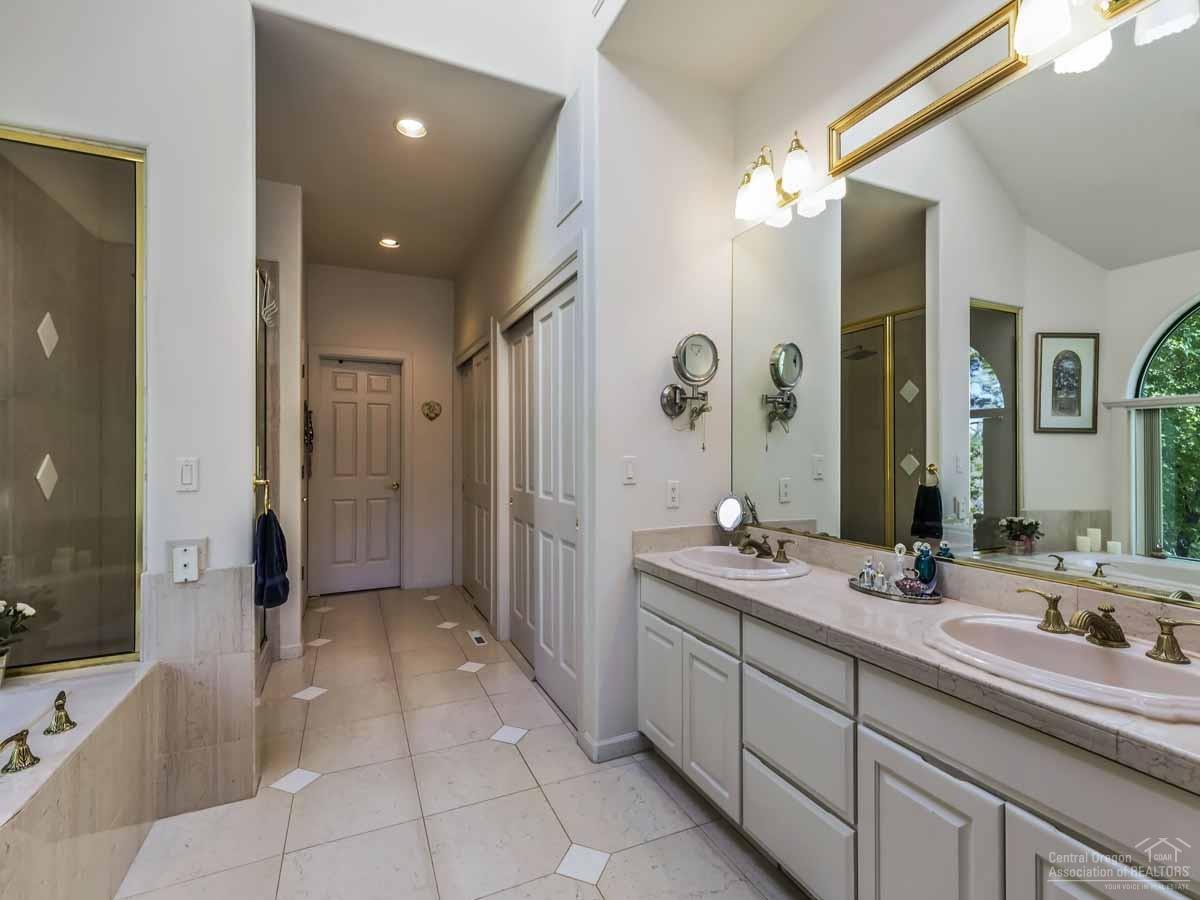 Orokla - Residential