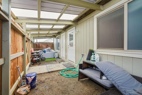 Tiny photo for 171 Mellecker Way, Medford, OR 97501 (MLS # 220215373)