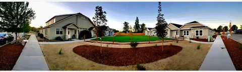 Tiny photo for 171 Mellecker Way, Medford, OR 97501 (MLS # 220215373)