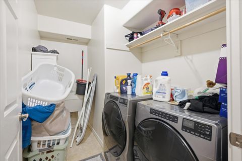 Tiny photo for 171 Mellecker Way, Medford, OR 97501 (MLS # 220215373)