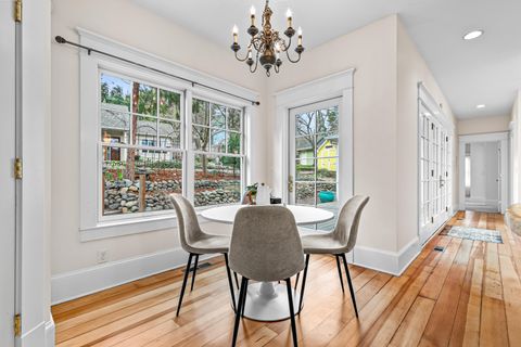 Tiny photo for 283 High Street, Ashland, OR 97520 (MLS # 220215520)