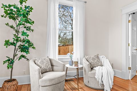 Tiny photo for 283 High Street, Ashland, OR 97520 (MLS # 220215520)