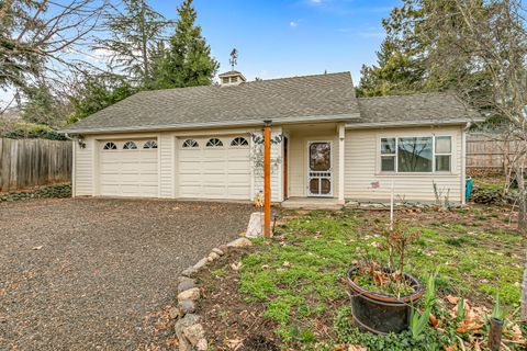 Tiny photo for 283 High Street, Ashland, OR 97520 (MLS # 220215520)