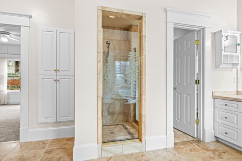 Tiny photo for 283 High Street, Ashland, OR 97520 (MLS # 220215520)