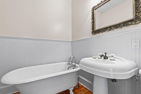 Tiny photo for 283 High Street, Ashland, OR 97520 (MLS # 220215520)