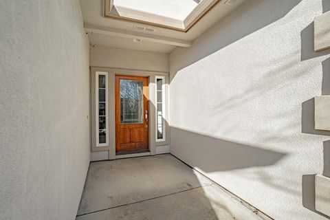 Tiny photo for 3749 Sherwood Park Drive, Medford, OR 97504 (MLS # 220213878)