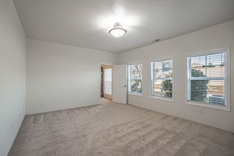 Tiny photo for 3749 Sherwood Park Drive, Medford, OR 97504 (MLS # 220213878)